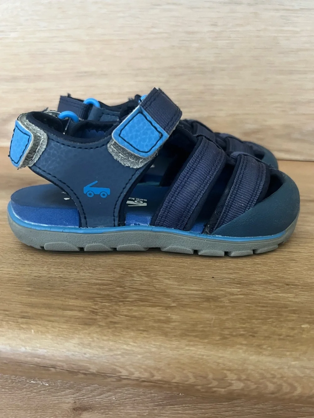 See Kai Run Wilder II Sandals – Toddler Size 8